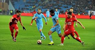 Trabzonspor kupaya veda etti:3-1