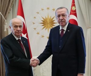 Baş başa 30 dakika görüştüler