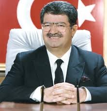 Türkiye ye çağ atlatan Turgut Özal törenle anıldı