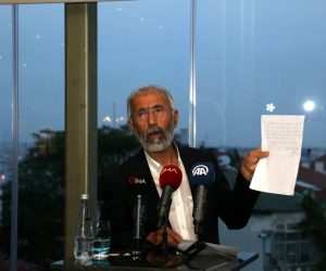 Bahçeli’ye göre ,Öcalan tarafsızlık çağrısını ”İstismarı önlemek ”için yapmış