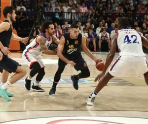 Baskette ANADOLU EFES ŞAMPİYON