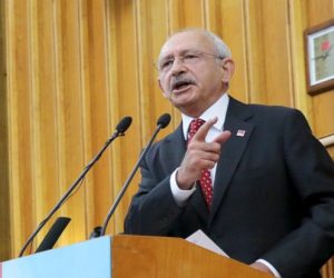 ”Aydınlar haksız yere hapisteler”