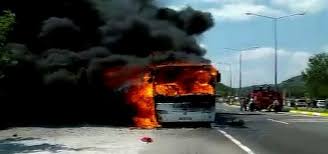 Bir Yolcu otobüsü daha yandı !