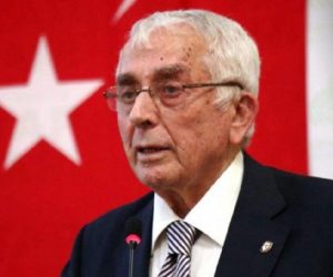 Siyasetçi Ali Topuz toprağa verildi