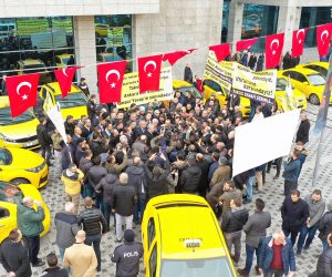 TAKSİCİ ESNAFINDAN BAŞKAN YAVAŞ’A TAM DESTEK…