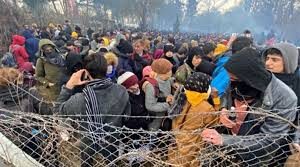 LİBYA AÇIKLARINDA MÜLTECİ GEMİSİ BATTI 45 KİŞİ ÖLDÜ