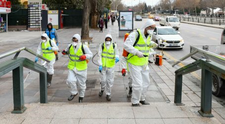 BÜYÜKŞEHİR’DEN ATATÜRK BULVARI’NDA BÜYÜK TEMİZLİK