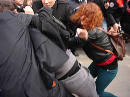 Kadınlar Gününde POLİS ten Kadınlara sert müdahale