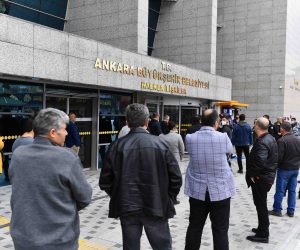 BAŞKAN YAVAŞ’TAN ESNAFA TAM DESTEK