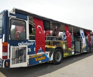 HAYDİ ÇOCUKLAR 23 NİSAN’DA BALKONLARA