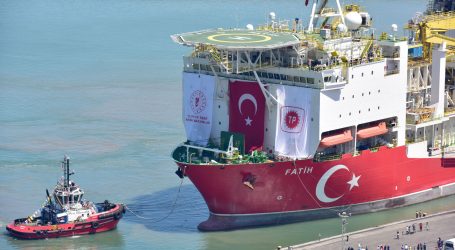 Fatih Sondaj Gemisi Trabzon Limanı'na yanaştı.