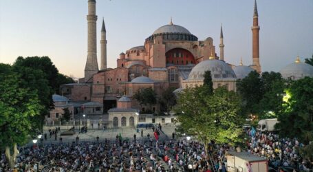 ..Ve Ayasofya yeniden  CAMİ oldu