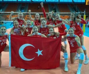 Genç Kızlarımız Avrupa Şampiyonası’nda finalde!