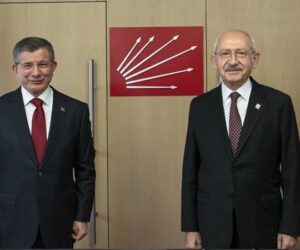 Davutoğlu,Kılıçdaroğlu ile  “Güçlendirilmiş Parlamenter Sistem” igörüştü