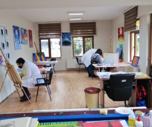 ENGELLİ BİREYLERE RESİM VE MÜZİK KURSU…