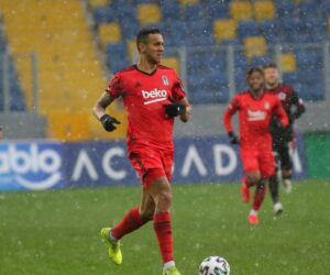 Beşiktaş 3 golle 3 puanı aldı:3-0