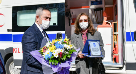 Bu Öğretmenin ellerinden öpülür !