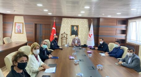 HOPA KAYMAKAMLIĞI YAŞLILAR VE ENGELLİLERE KUCAK AÇTI