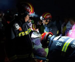 Çin’de  maraton koşan 21 kişi  donarak hayatını kaybetti.