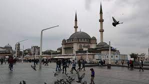 Taksim Camii ibadete açıldı