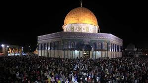 İsrail , Mescid-I Aksa’ya baskın düzenledi