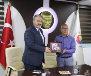 MÜSİAD GENEL BAŞKANI, HOPA TİCARET VE SANAYİ ODASI’NI ZİYARET ETTİ