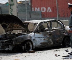 Kabil’de roket saldırısı altında bayram namazı