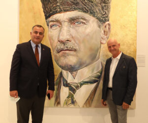 SANAT SEZONU DEV PORTRELERLE AÇILDI