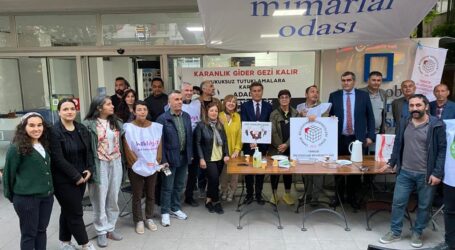 Adalet Nöbeti toplumsal dayanışmanın adresi oldu