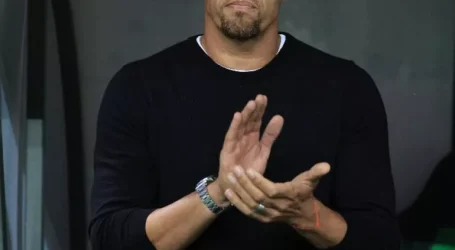 Walerien İsmael topun ağzında