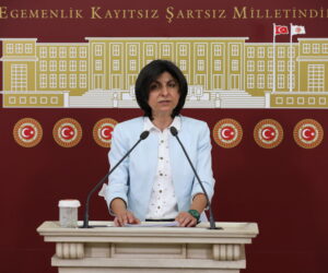 “TOPLANAN DEPREM YARDIM PARALARI İÇİN ULUSLARARASI ALANDA DE GÜVENSİZLİK HÂKİM”