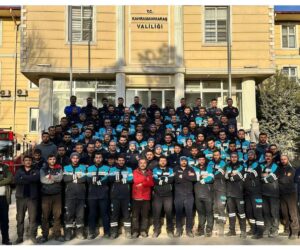 ANKARA İTFAİYESİ DEPREM BÖLGESİNDE 32 KİŞİYİ  ENKAZ ALTINDAN KURTARDI