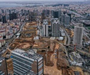 ÖZDEMİR: İSTANBULLULAR KORKU İÇİNDELER