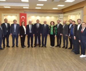 ”Azerbaycanın kapıları Türk yatırımcılara açık”