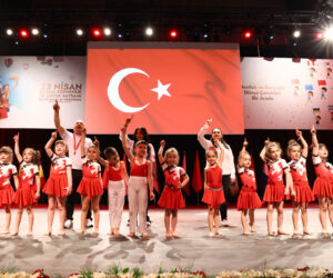 DOSTLUK VE BARIŞ İÇİN DÜNYA ÇOCUKLARI BİR ARADA