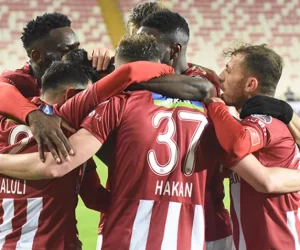 Sivasspor ,Trabzonsporu  DAĞITTI:4-1