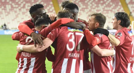Sivasspor ,Trabzonsporu  DAĞITTI:4-1