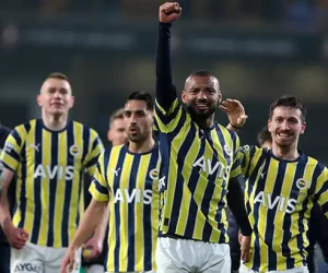 Fenerbahçe yine son dakikada güldü:2-1