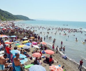 KDZ. EREĞLİ, SEVGİ, BARIŞ PLAJI MAVİ BAYRAK ALDI
