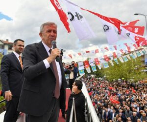 MANSUR YAVAŞ MAMAKLILARLA BULUŞTU