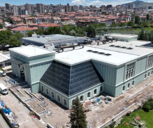 ALTINPARK YÜZME HAVUZU YENİDEN İNŞA EDİLİYOR