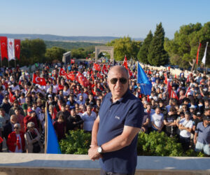 Özdağ:Bu istilaya son vereceğiz. İstedikleri kadar vatandaşlık versinler. Bütün bu vatandaşlıkları sona erdireceğiz,