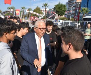 POSBIYIK, GENÇLERE CUMHURİYET BAYRAMINDA KONSER SÖZÜ VERDİ