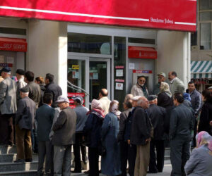 EMEKLİ YILI BOŞ GEÇTİ “Halkın Dertleri 2025’e Kaldı”