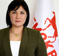 Çankaya da kadın adayın pankartlarına saldırı !