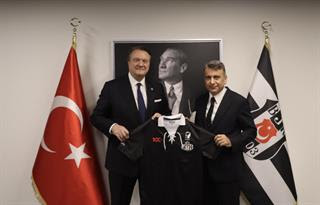 Karamahmutoğlu, Beşiktaş’ı ziyaret etti