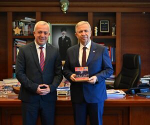 ARTVİN BELEDİYE BAŞKANI  ERDEM ANKARA’DA YAVAŞ’ I ZİYARET ETTİ
