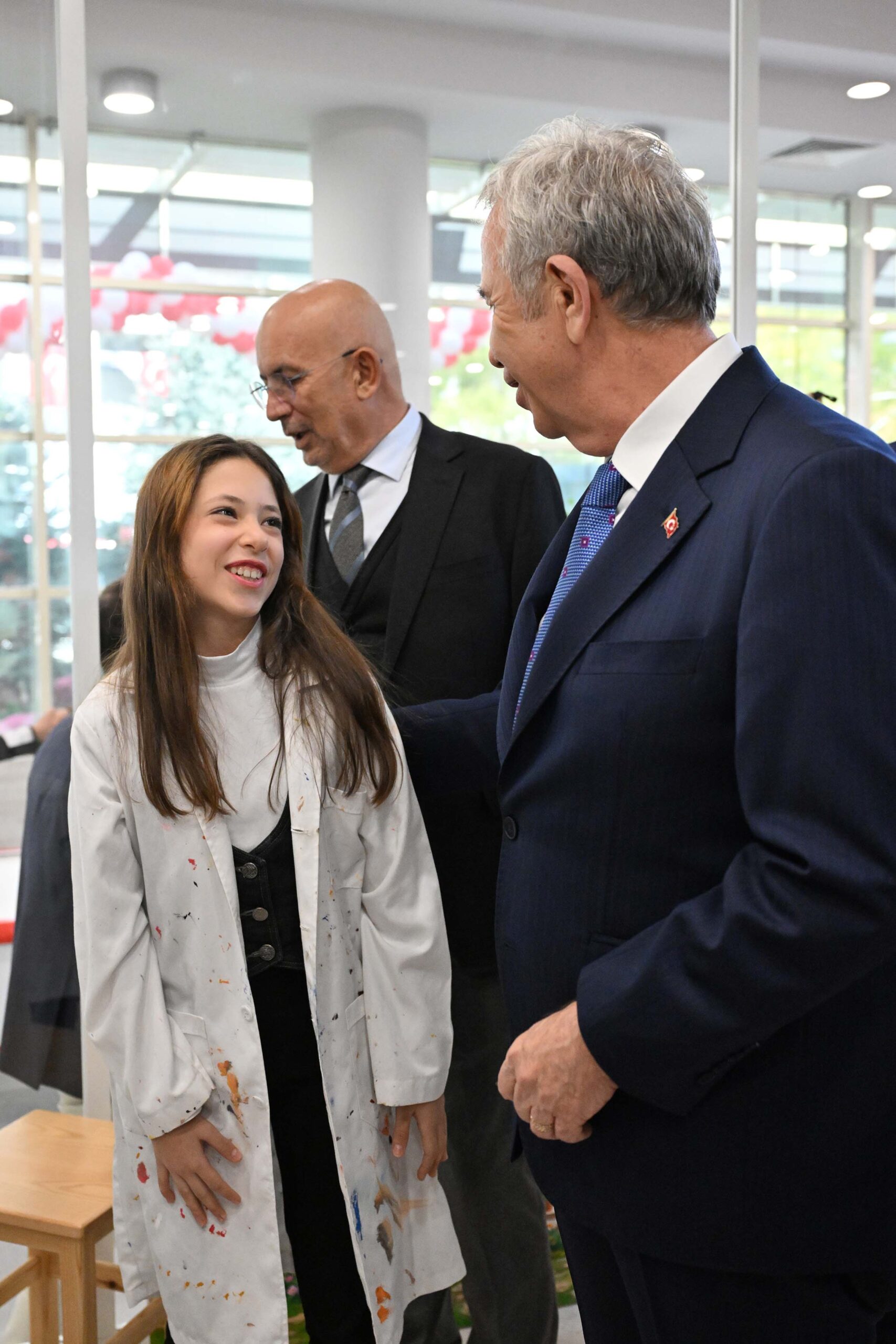 “BÜYÜKŞEHİR GENÇLERE  BÜTÜN İMKÂNLARI SUNUYOR”