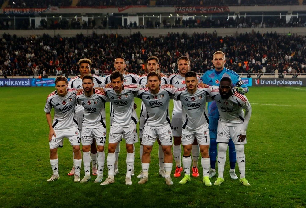 Beşiktaş’ta sular durulmuyor.29 Aralıkta Kongreye gidiliyor