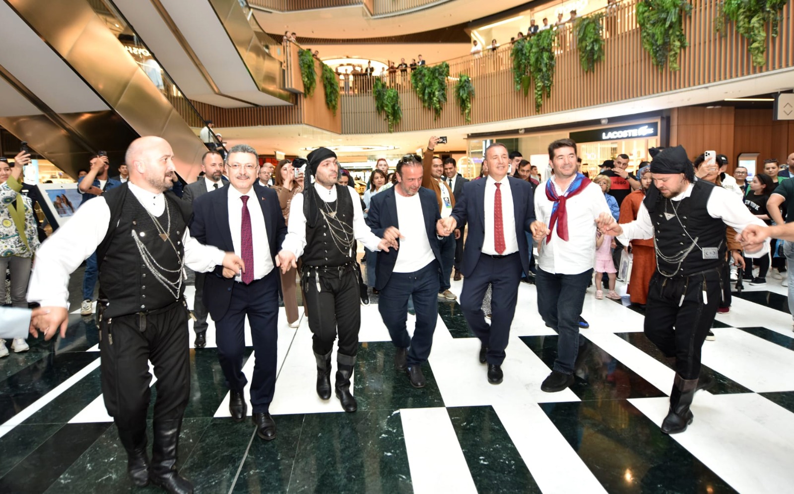 ÖZBEKİSTAN’DA TRABZON GÜNLERİ